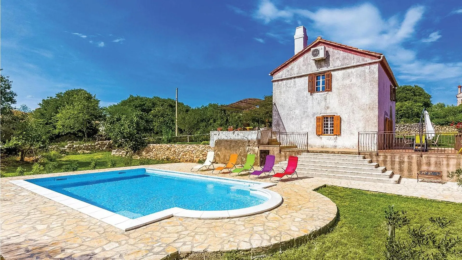 Lovely Home In Garica With Wifi