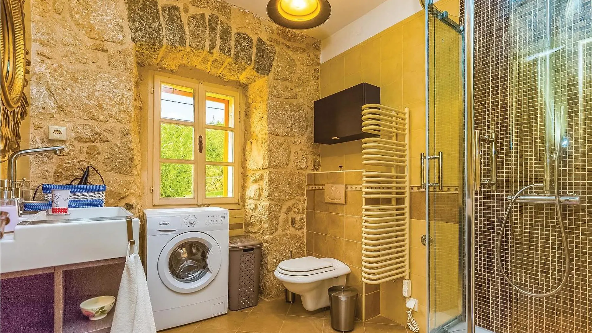 Lovely Home In Garica With Wifi 0*,